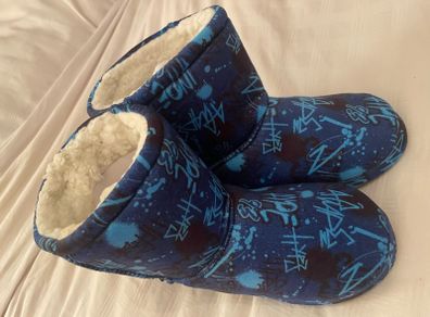 Kids Slippers BNWT