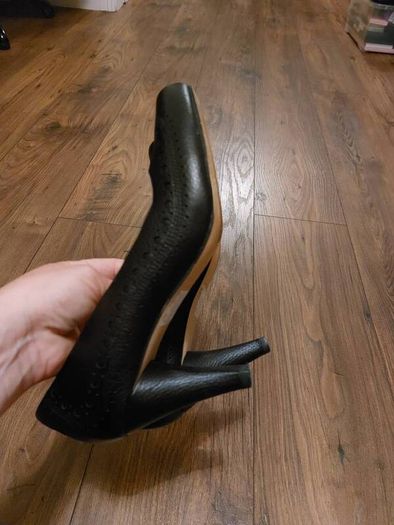Clarks cushion-NEW- UK7