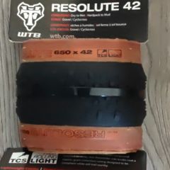 2x Resolute 42 650b TCS Fast Rolling Light