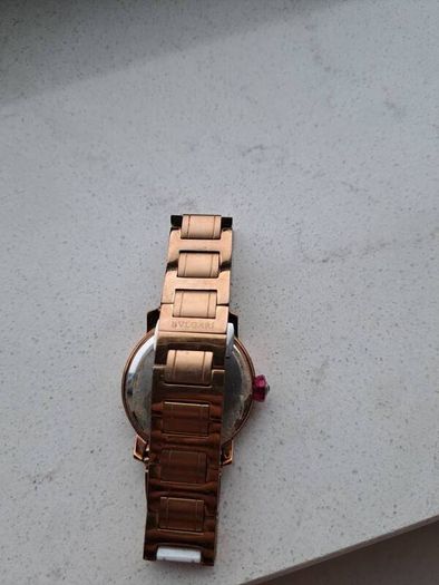 Blvgari gold white watch