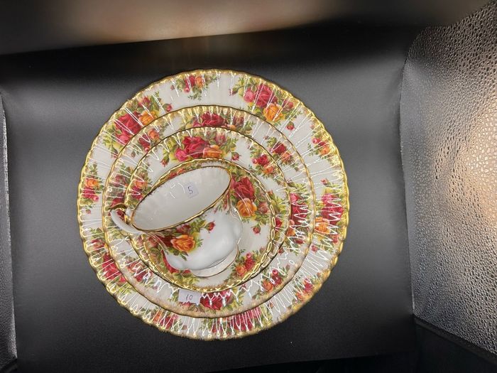 Royal albert