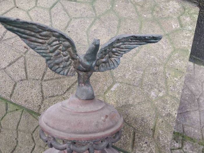 Old Carriage Lamp with Eagle surmount