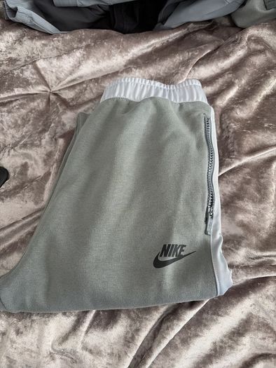 boys nike tracksuit