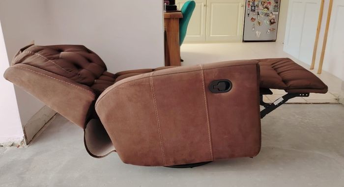 Recliner arm chair