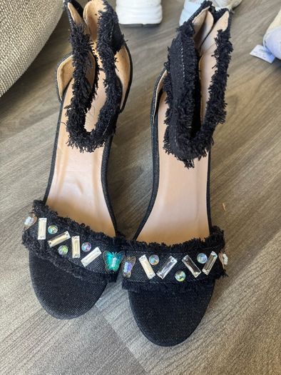 Women boots / shoes runners