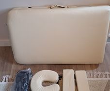 massage table