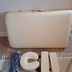 massage table