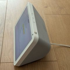 Amazon Echo Show 8 (Glacier White) in Excellent Condition