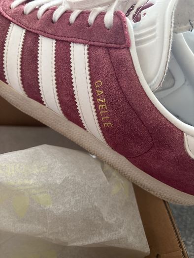Adidas Gazelle , size 10, excellent condition