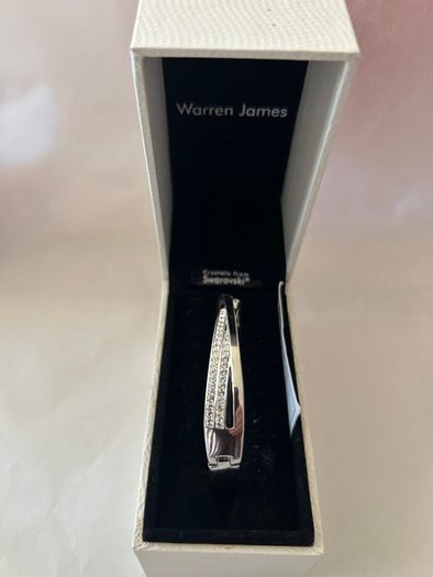 Warren James bangle with Swarovski crystals