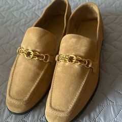Woman's Shoes