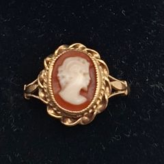 Vintage 9ct yellow gold  cameo ring