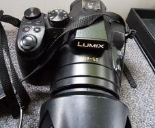 Panasonic Lumix DMC-FZ330 Bundle