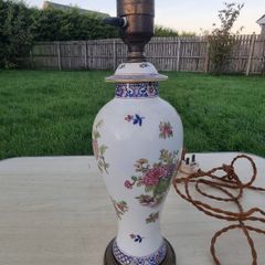 Chinoiserie porcelain table lamp