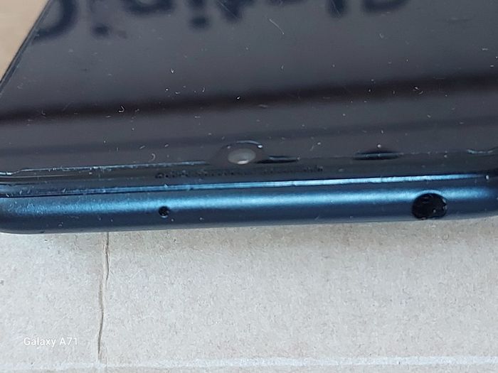 6 Mobile Phones for parts or repair, not powering on