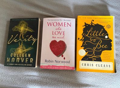 Popular Book Bundle & Individual Paperbacks: Colleen Hoover, Alice Feeney & More