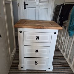 bedroom locker