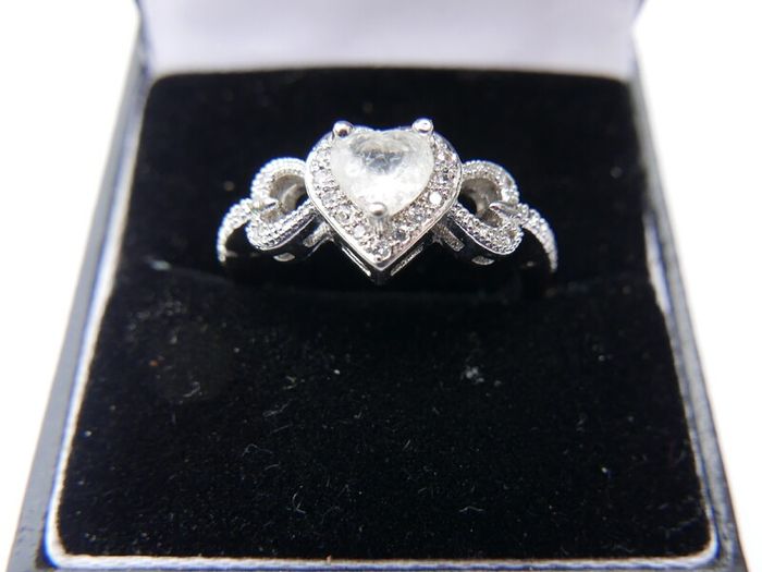Vintage Sterling Silver 925 Hearts Shaped  Engagement Ring size R - 3,14g