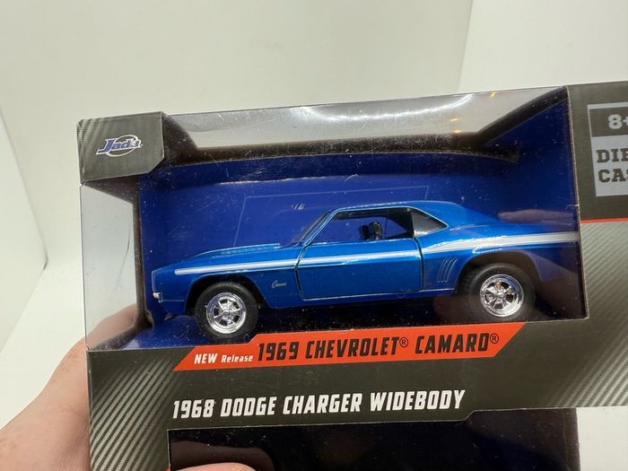 Jada Fast and Furious Twin Set Chevrolet Camaro and Dodge Charger 1:32 Diecast die cast model cars