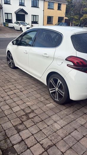 Peugeot 208 GT Line