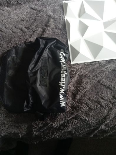 goalkeeper gloves
