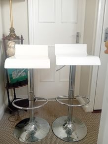 2 x Wooden Adjustable Bar Stools