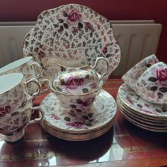 Royal tara 21 piece teaset