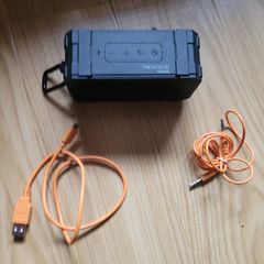 Solid cuboid speaker