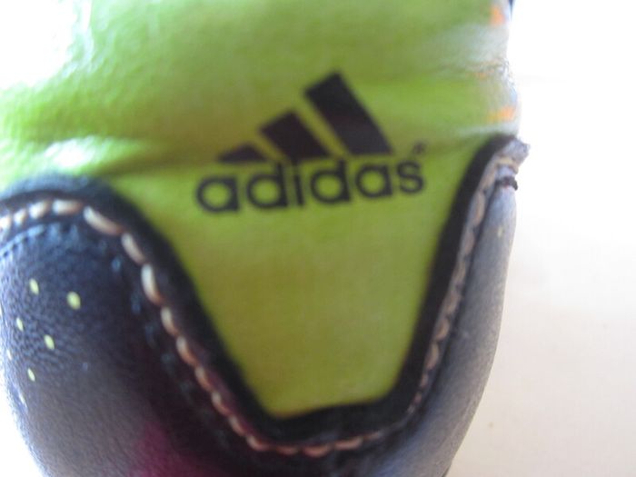 ADIDAS   Soccer boots   size 5