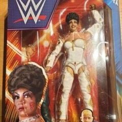 Wwe elite sensational sherri summerslam series