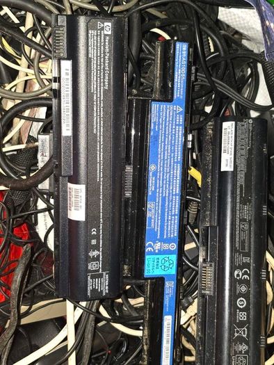 Joblot Electronics: controller, mobile + laptop chargers, laptop batteries, cables, etc