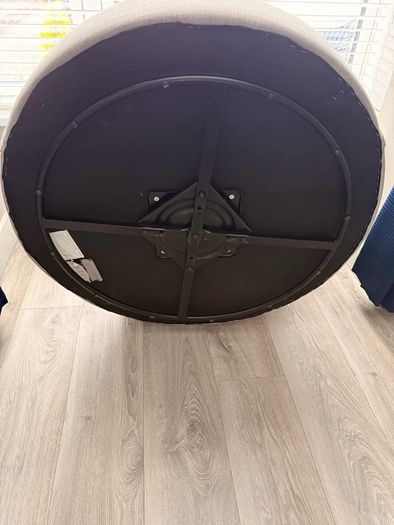 Swivel armchair