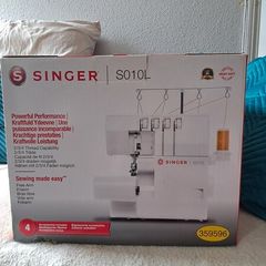 Singer S010L Sewing Machine