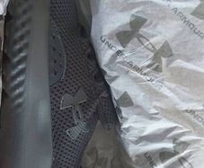 Bnwt size 4 under armour