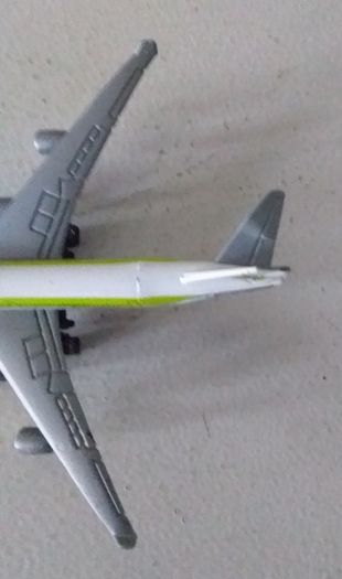 Global Link Airlines - Diecast Aircraft (2)