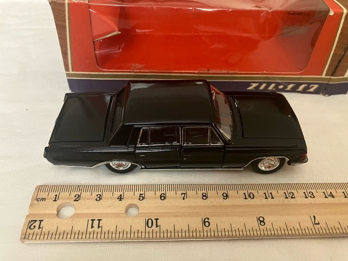 ZIL 117. Russian limousine. 1:43, boxed. Near mint condition. Rare.