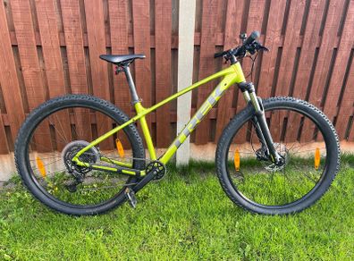 Trek Marlin 5 Mountain Bike Medium. Purchased March 2026