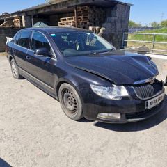 10 Skoda Superb Breaking