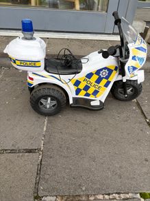 Battery operated (6 V) Ride on police motor bike