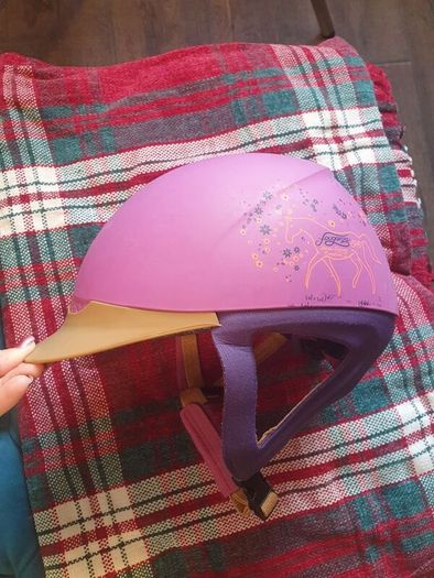Riding helmet