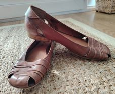 Tamaris Brown Loafers  Size 5