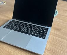Macbook Pro 2019 i7