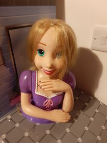 Disney  princess Rapunzel head