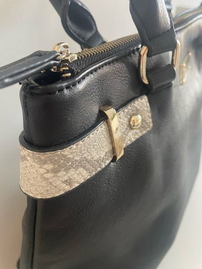 Henley handbag