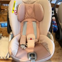 Cybex Cloud T i-Size with isofix car seat