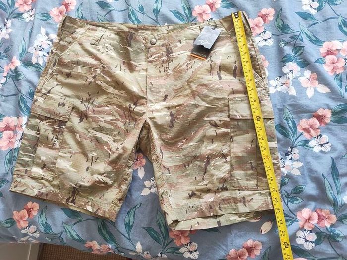 Pentagon shorts