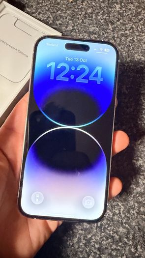 iPhone 14 Pro immaculate