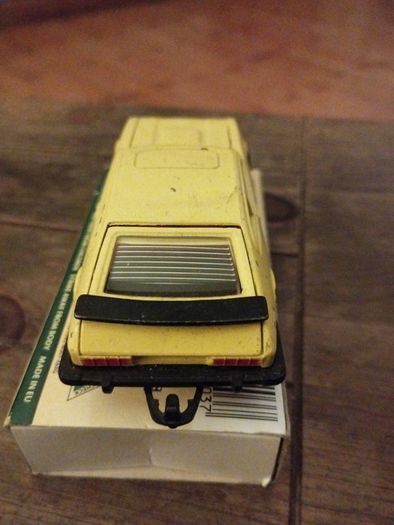 Vintage Corgi FORD CAPRI 3.0S Diecast Car Made in Great Britain Postage Available or Collection