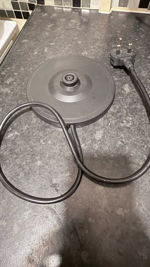 Electric kettle 1.7L, fully working