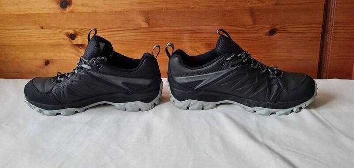 merrell thermo freeze waterproof walking/hiking shoes Size 6.5 eu 40 black In excellent condition